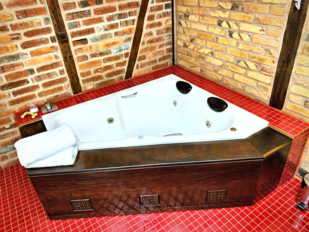 Aconchegante Casa De Hospedagem Enxaimel Timbo  Luaran gambar